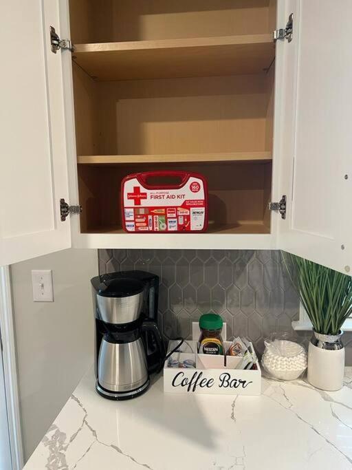 New Spacious 3 Bedroom Suite Garage Parking Free Wi-Fi Office Space And Patio View Duluth Exteriör bild
